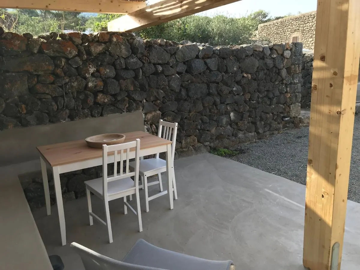 La Grotta Di Benikula' Apartment Siba Italy