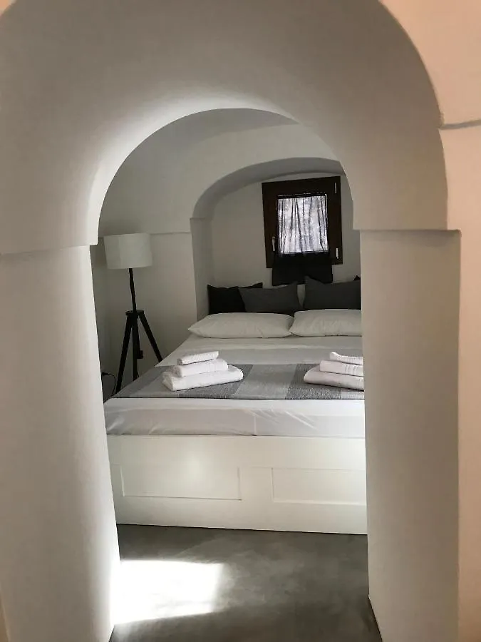 La Grotta Di Benikula' Apartment Siba 0*,  Italy